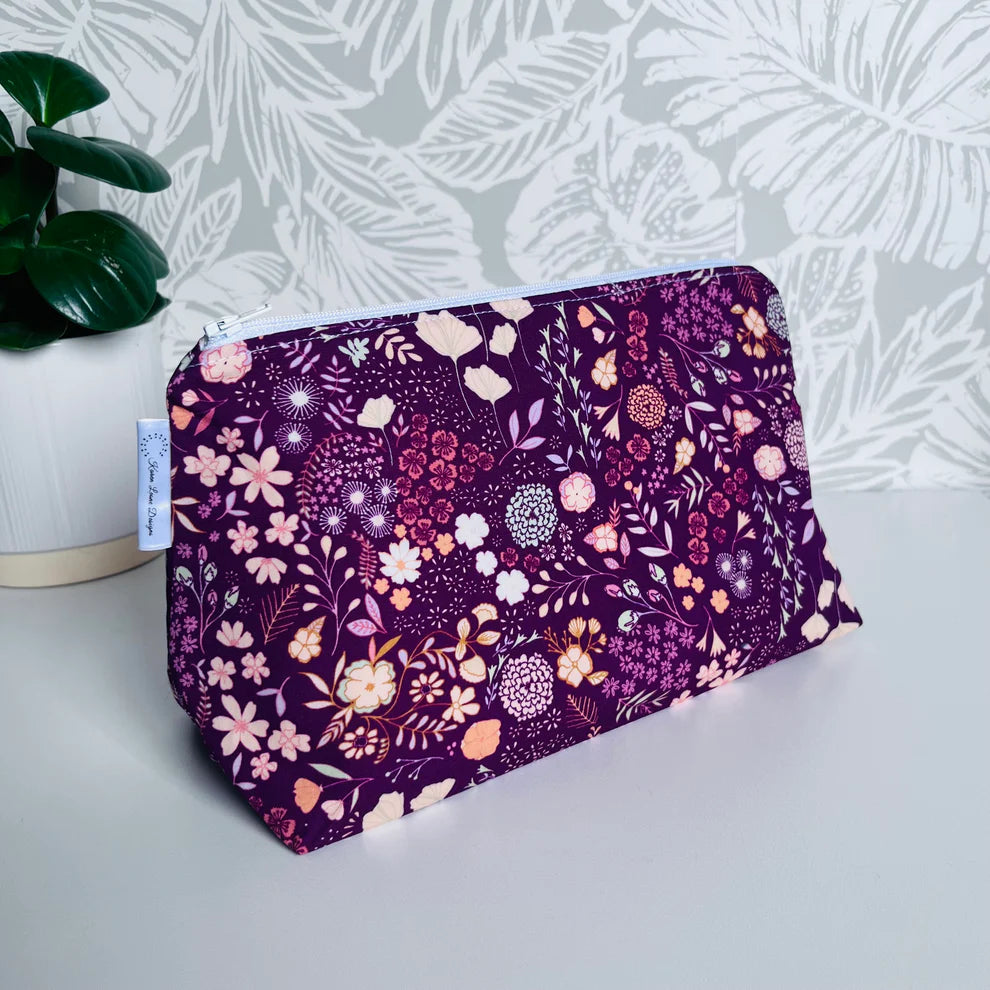 Karen Leone Designs | Toiletries & Cosmetics Bag
