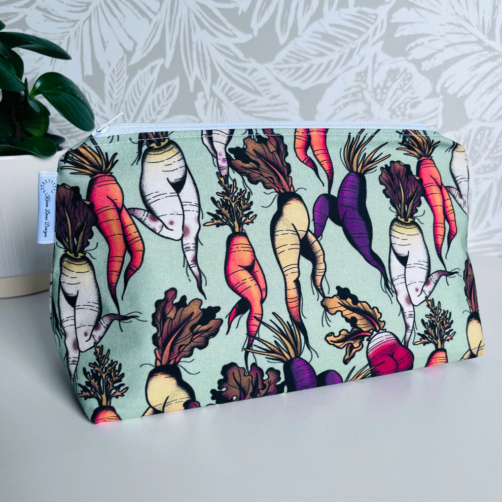 Karen Leone Designs | Toiletries & Cosmetics Bag